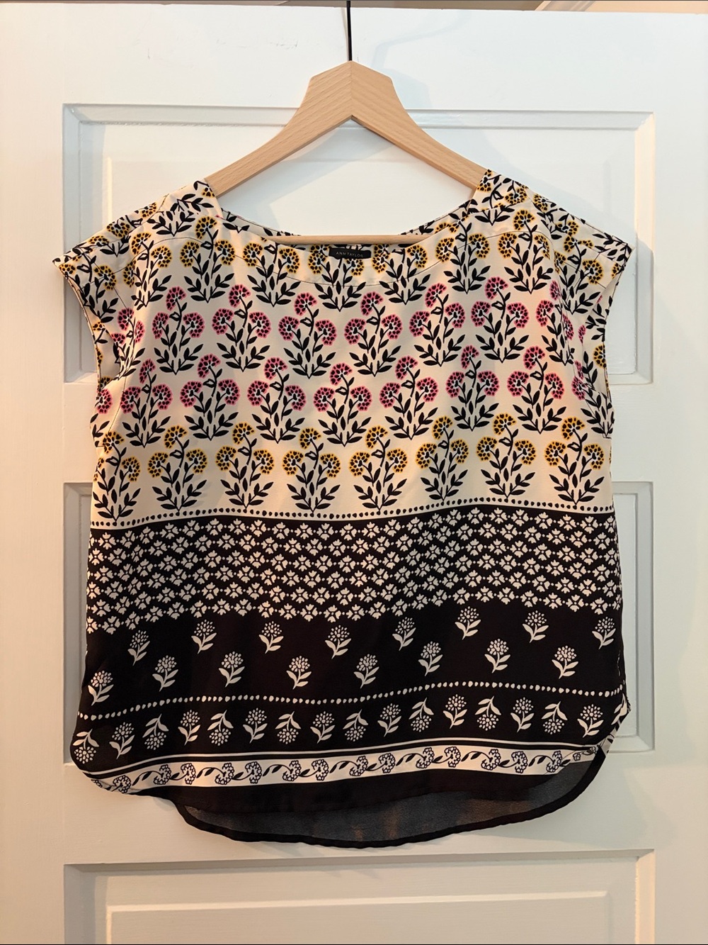 Ann Taylor Cap-Sleeve Blouse in Ivory/Black with Pink & Yellow Floral Motif
